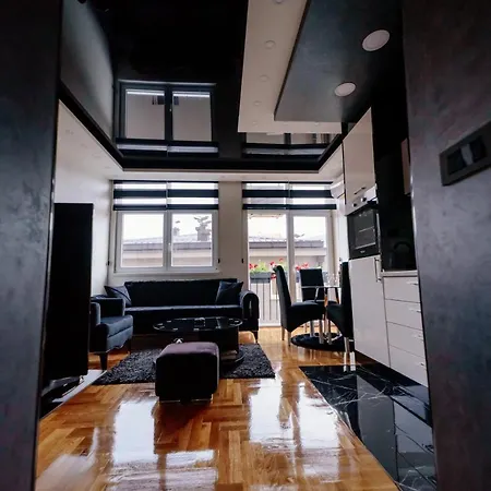 Elena Lux 2 アパート Užice