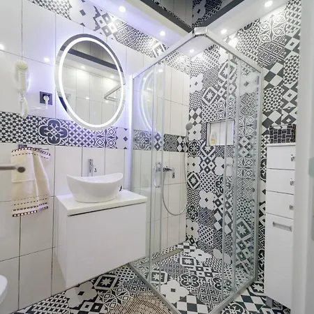 アパート Elena Lux 2 *