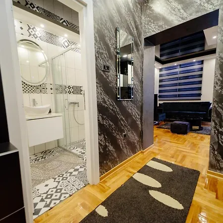 アパート Elena Lux 2 *