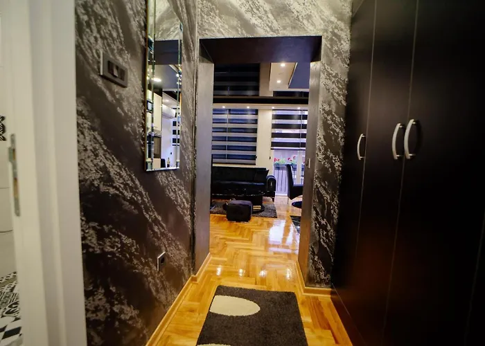 شقة Elena Lux 2 *